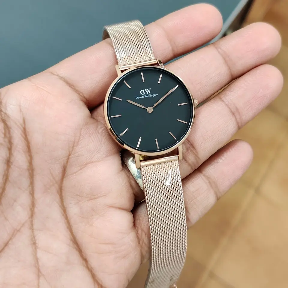 Daniel Wellington Classic Petite — black dial, rose gold