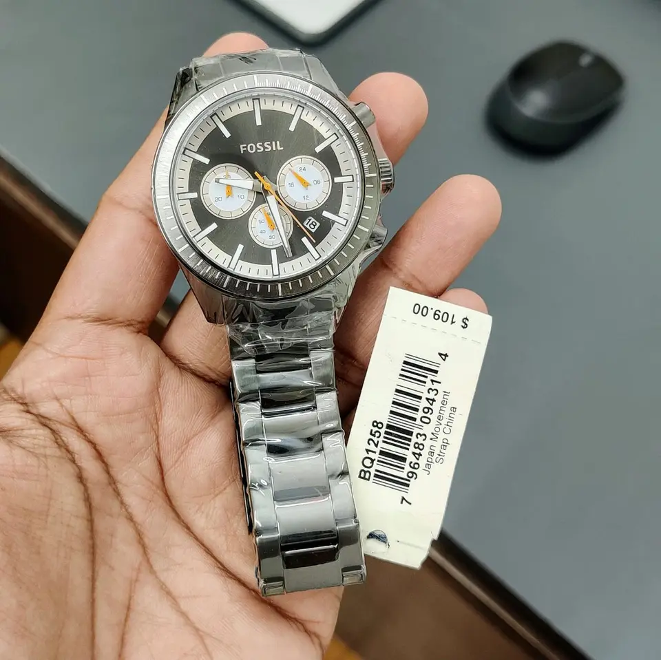 Fossil Chronograph — black dial