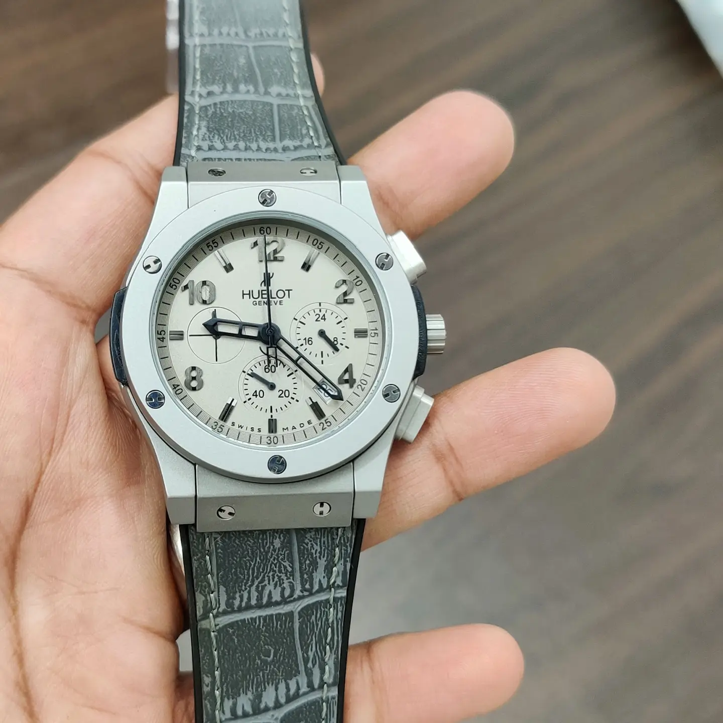Hublot Big Bang — white dial, titanium