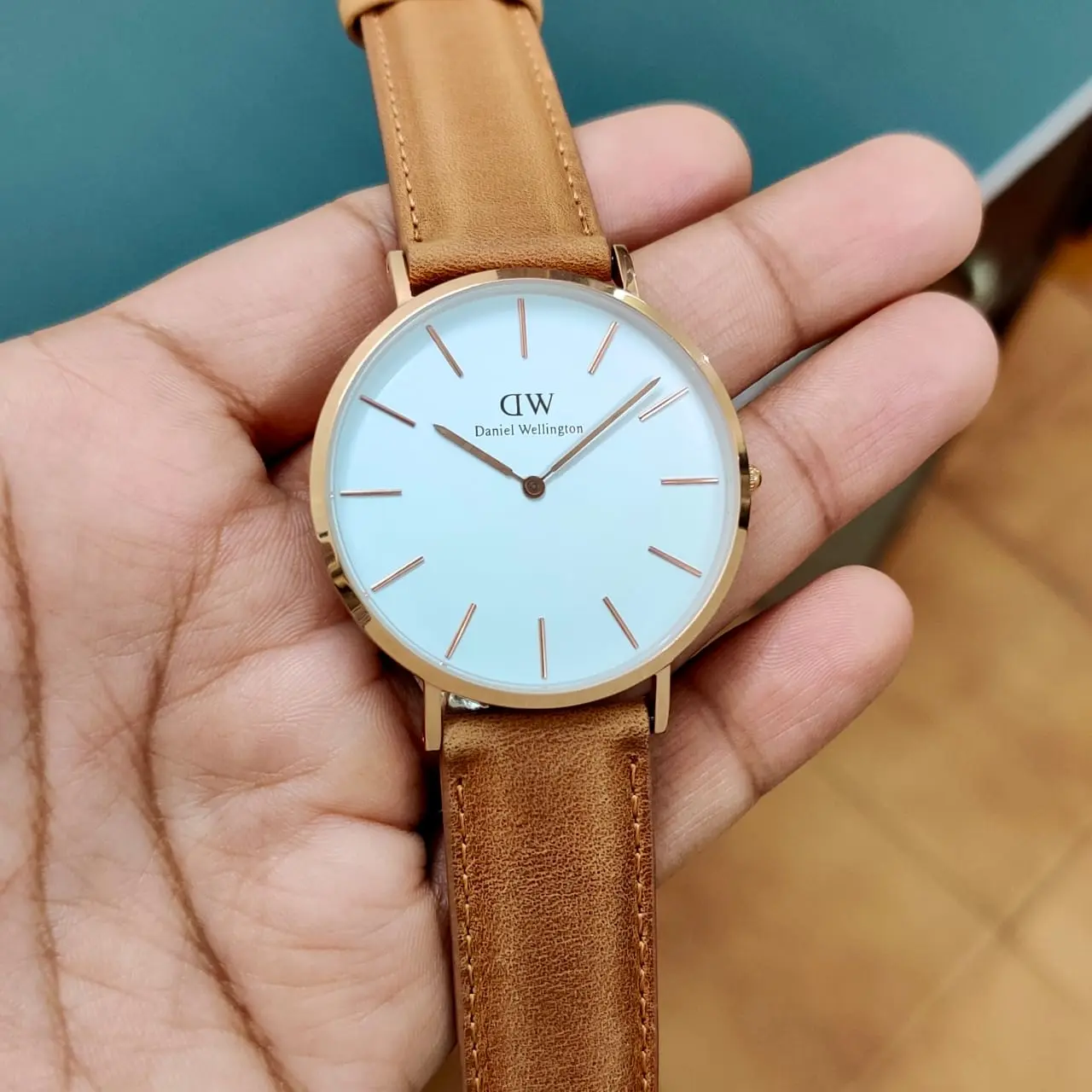 Daniel Wellington Classic — white dial, rose gold