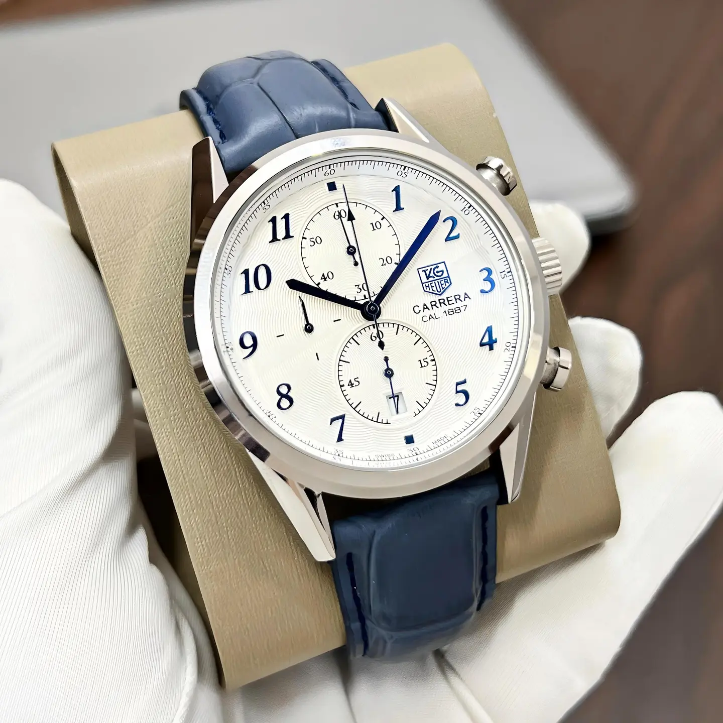 TAG Heuer Carrera — white dial
