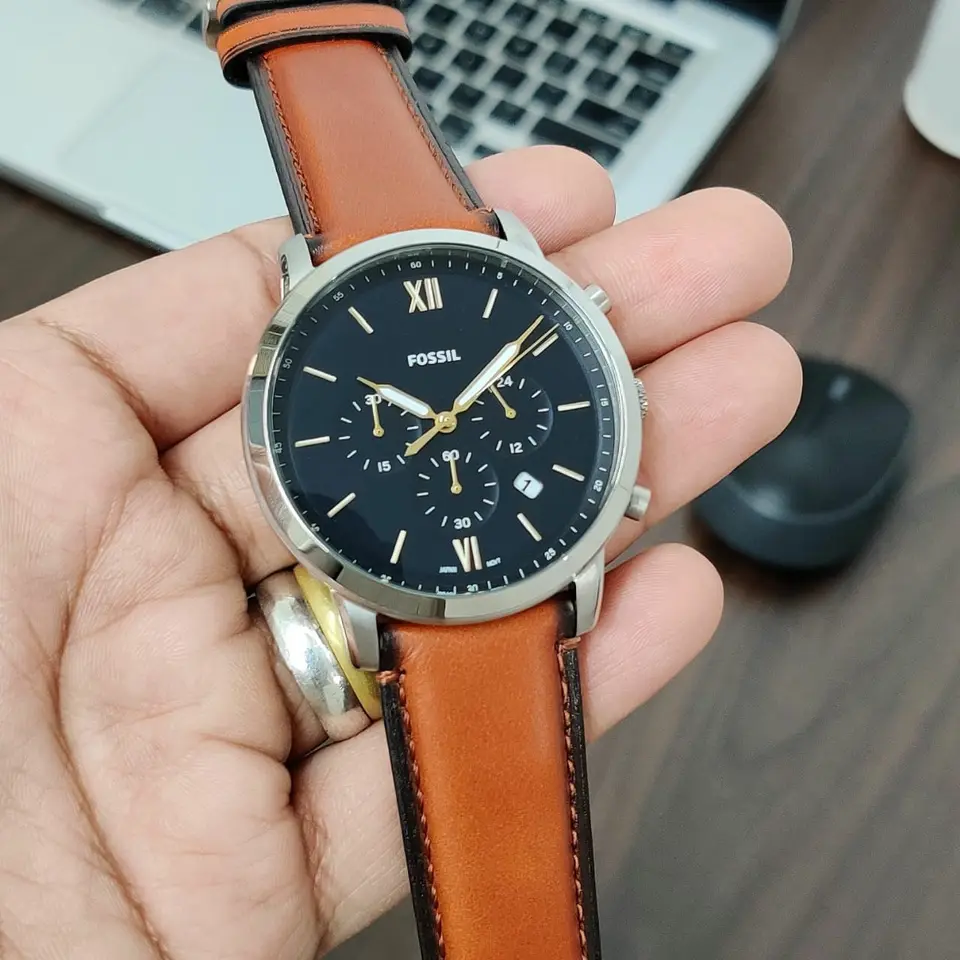 Fossil Neutra — blue dial