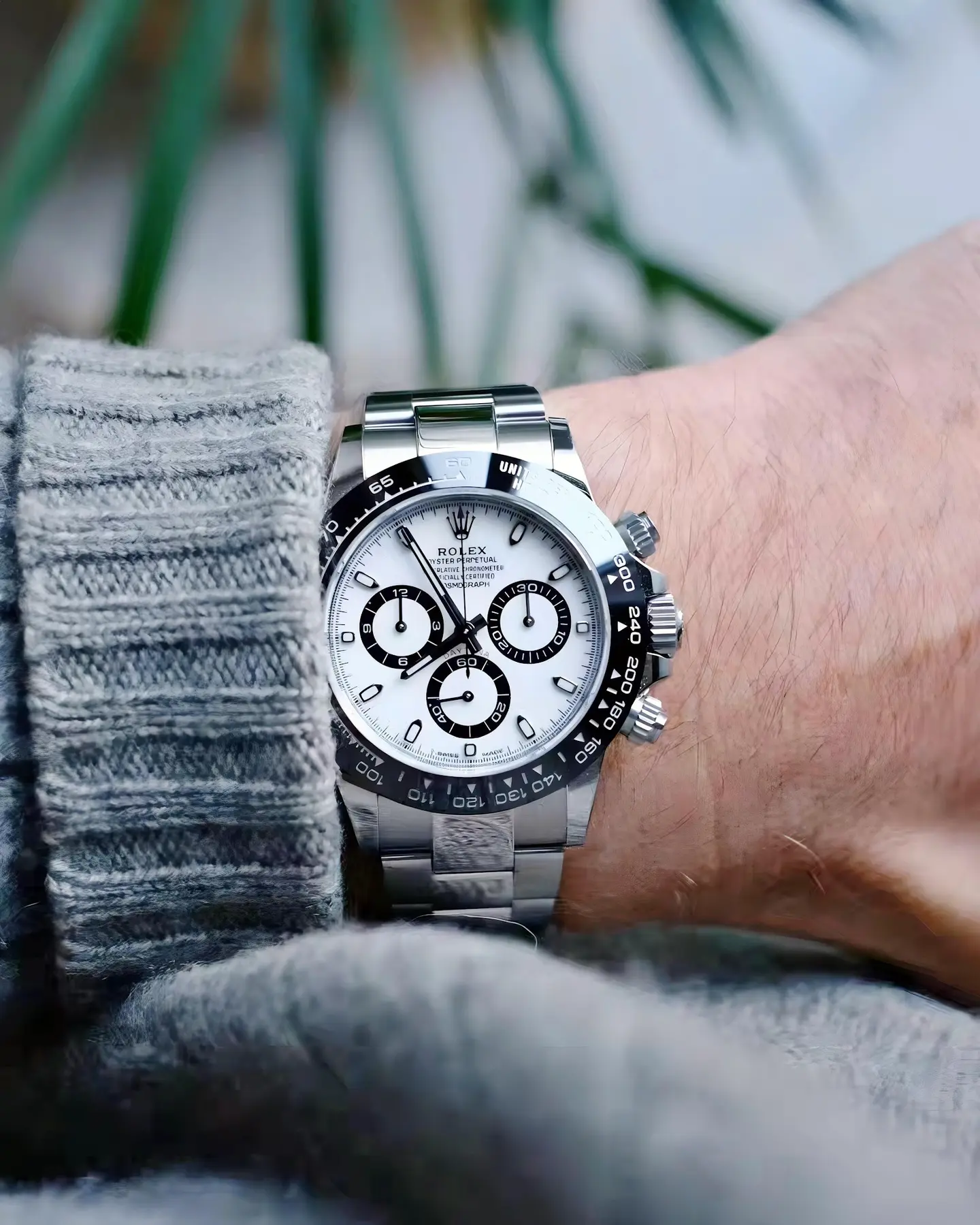 Rolex Daytona — white dial