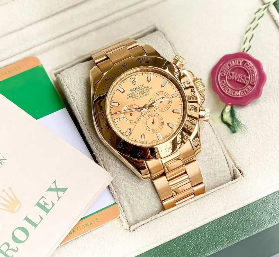 Rolex Daytona — rose dial, rose gold