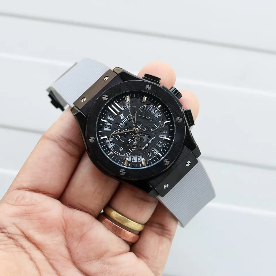 Hublot Skeleton — open-worked dial, black case