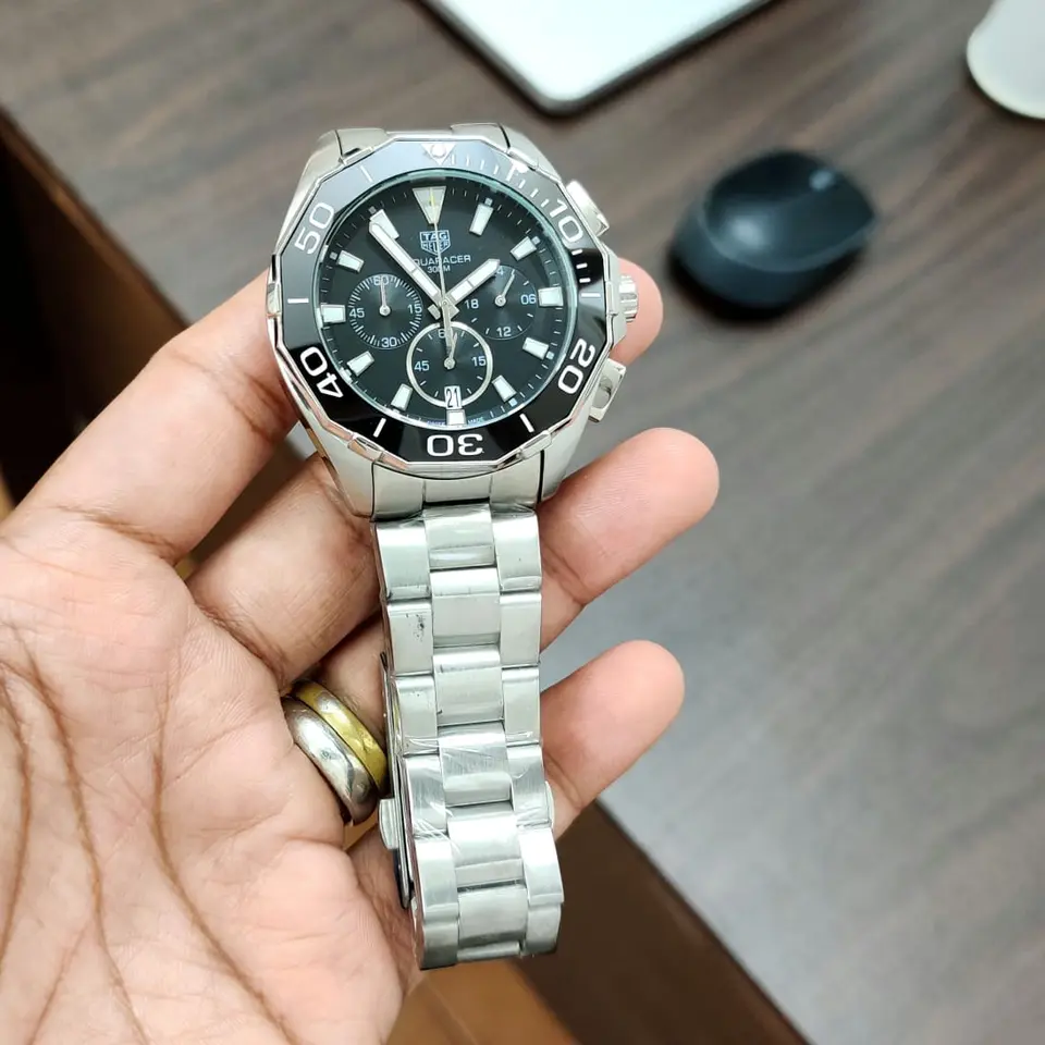 TAG Heuer Aquaracer — black dial