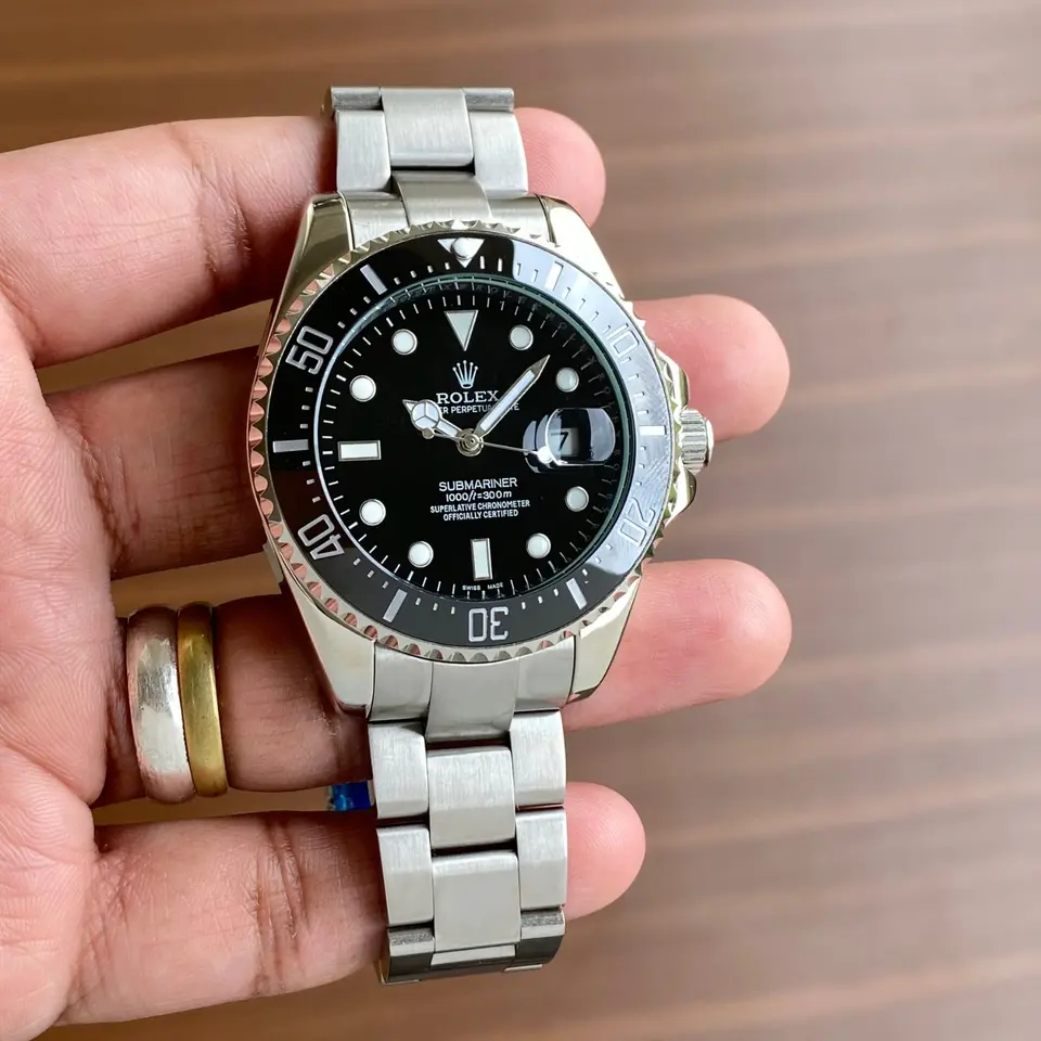 Rolex Submariner — black dial
