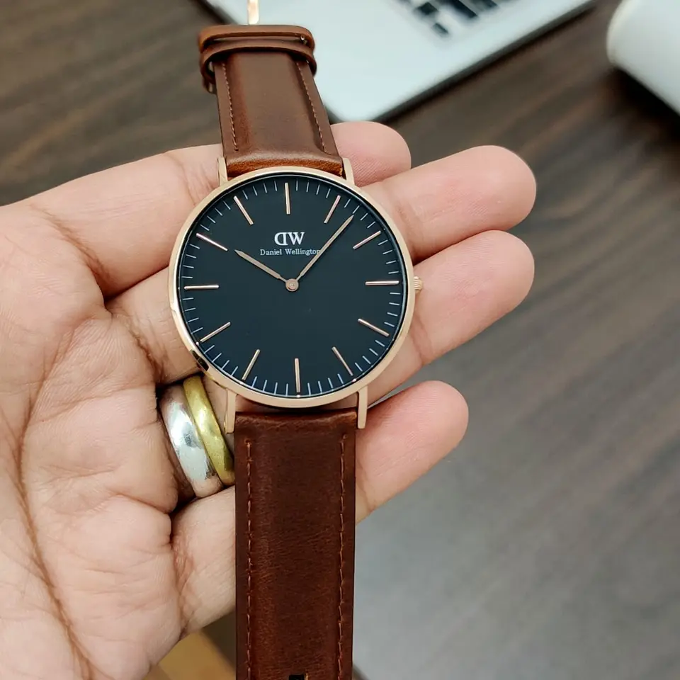 Daniel Wellington Classic — black dial, rose gold