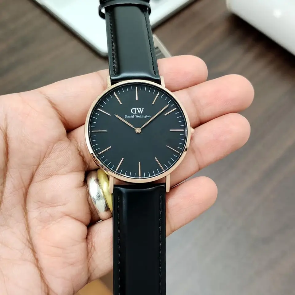 Daniel Wellington Classic — black dial, rose gold