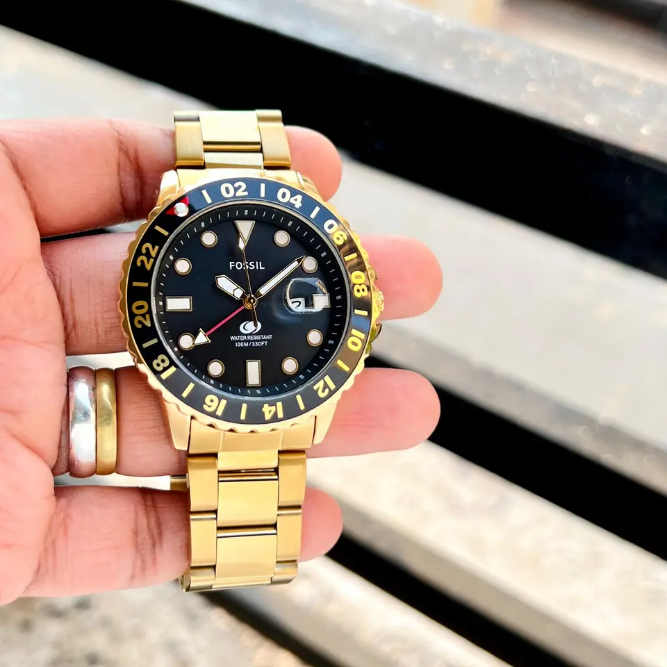 Fossil Blue GMT — black dial, gold