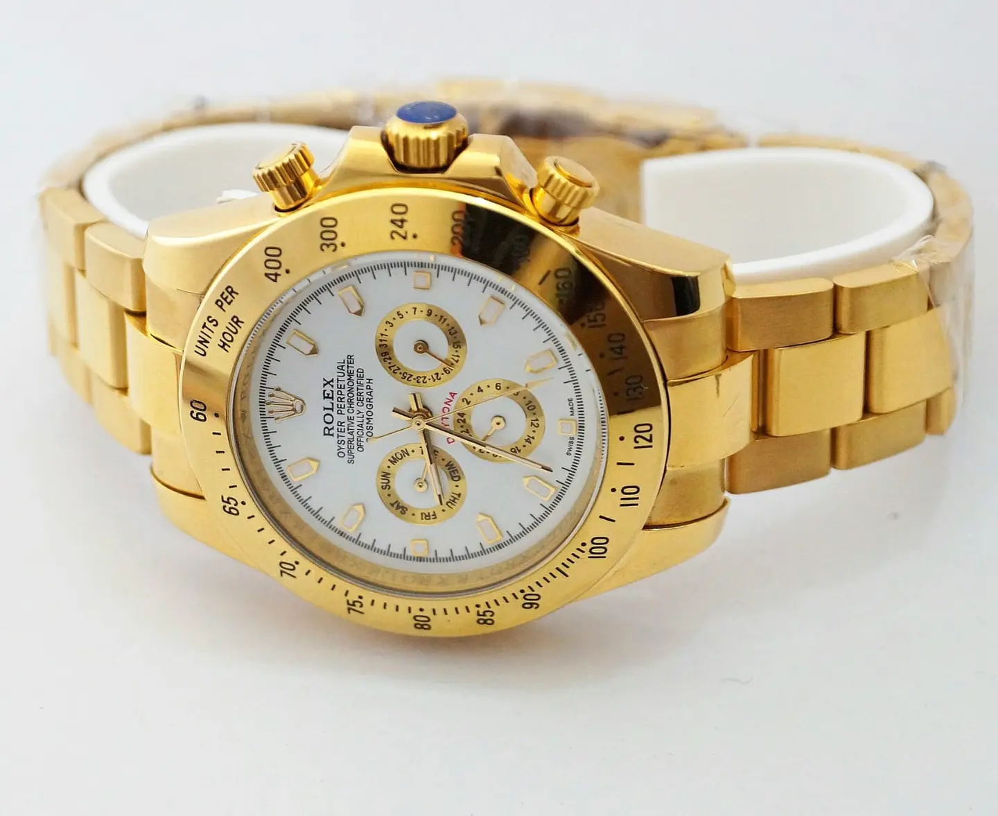 Rolex Daytona — white dial, gold