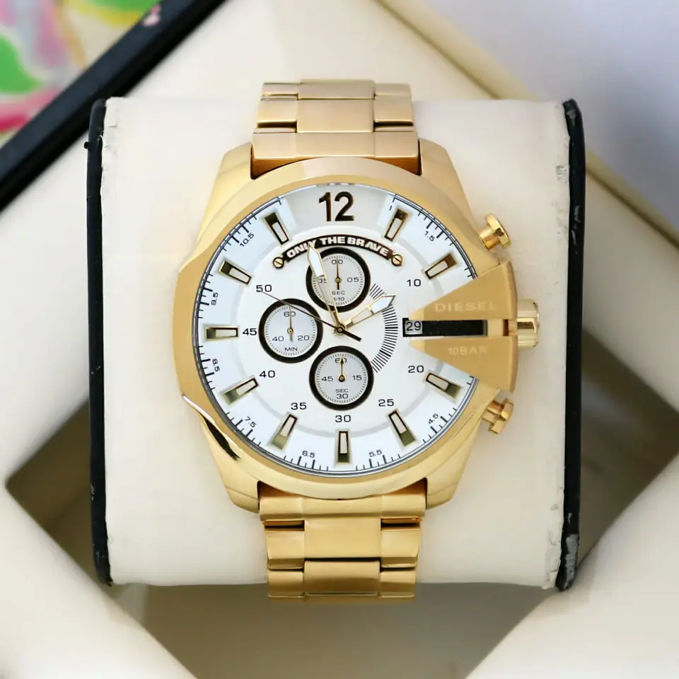 Diesel Mega Chief — white dial, gold