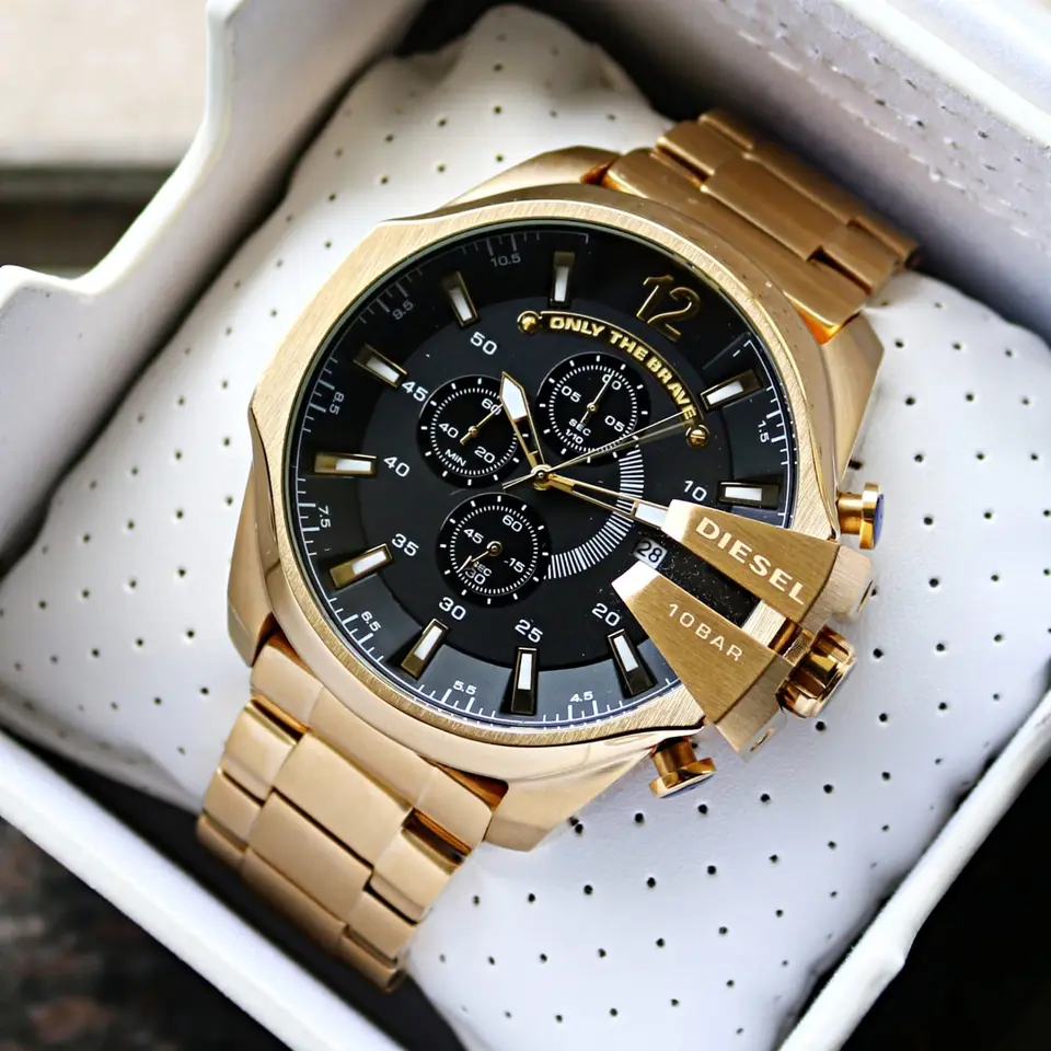 Diesel Mega Chief — black dial, gold