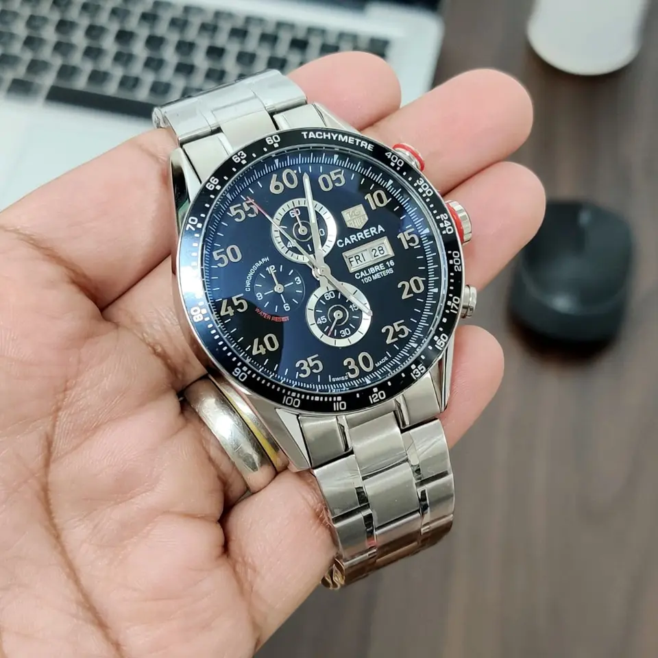 TAG Heuer Carrera — black dial