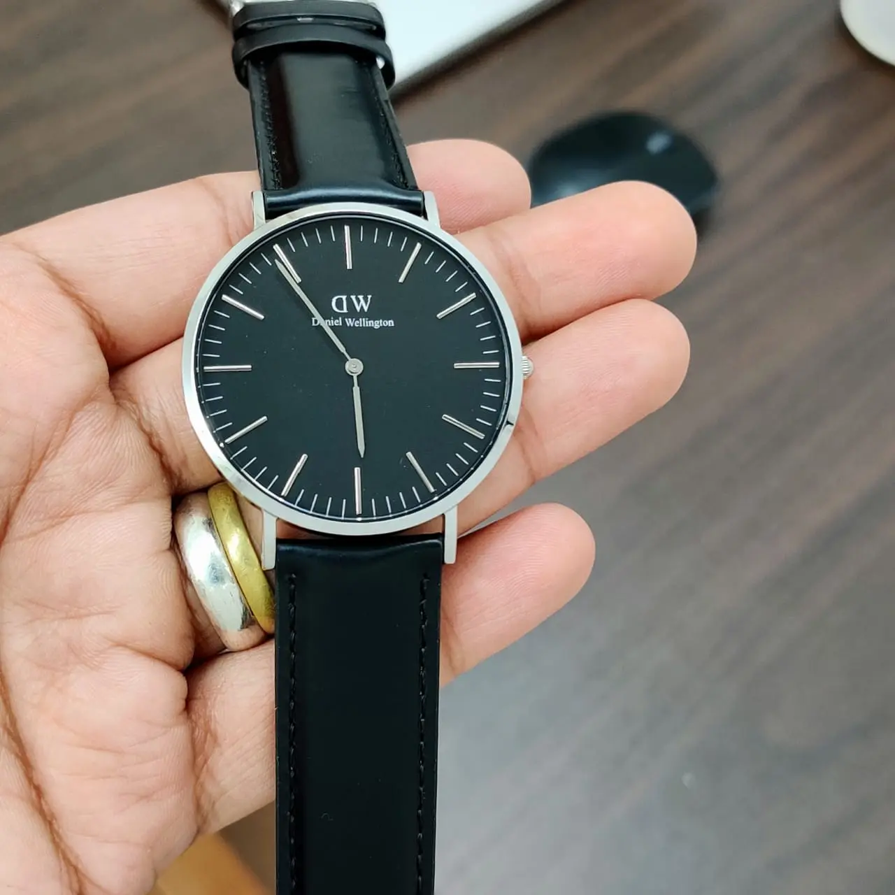 Daniel Wellington Classic — black dial